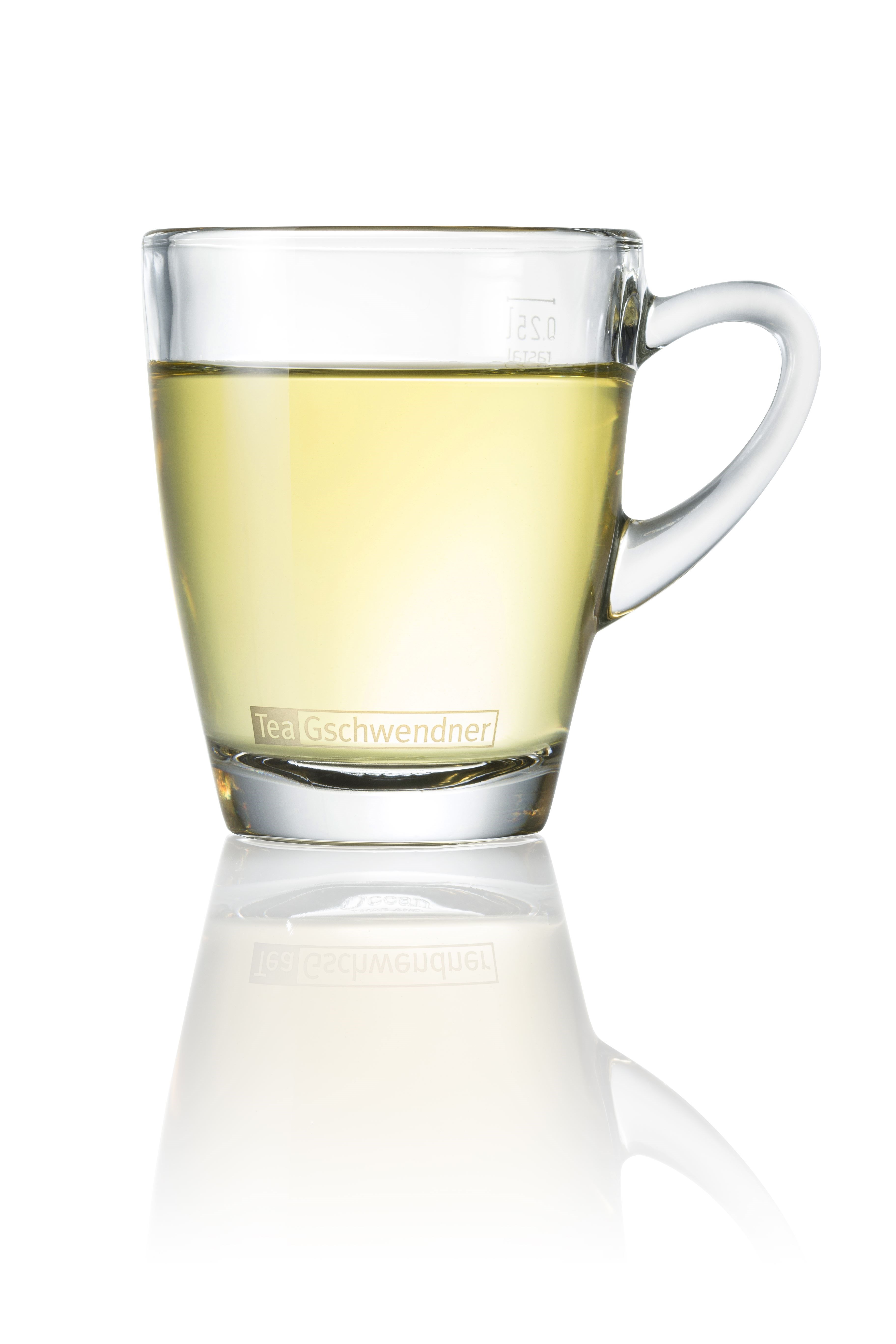 Gläserne Teetasse mit hellgoldener First-Flush-Tasse Darjeeling FTGFOP Mohanbari® aus ausgewählten Darjeeling-Gärten, Teeglas, Glas, Hafertee, transparent, Grünlich-gelb, Teeglas, Glas, Beige/grünlicher Tee, Stielloses Glas, Kaffeeglas mit Henkel