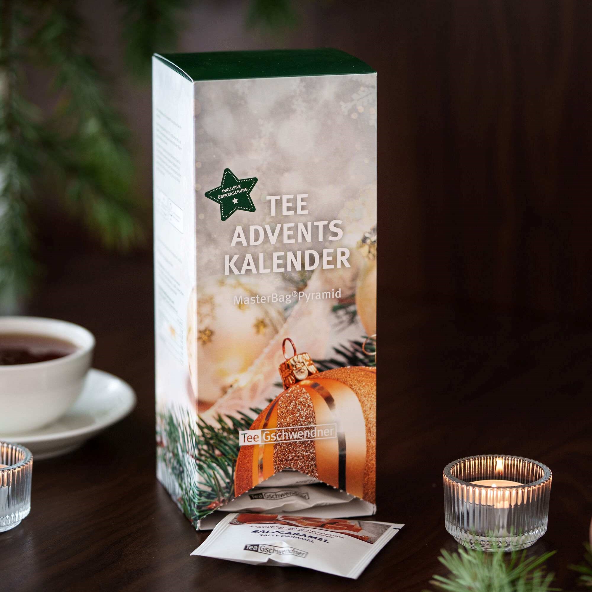 Tee Gschwendner Tee Adventskalender MasterBag Pyramid, tee adventskalender, adventskalender, tee, paket, gift, TEE, Adventskalender, Kunststoffverpackung, Goldene Ornament, Pyramiden-Design