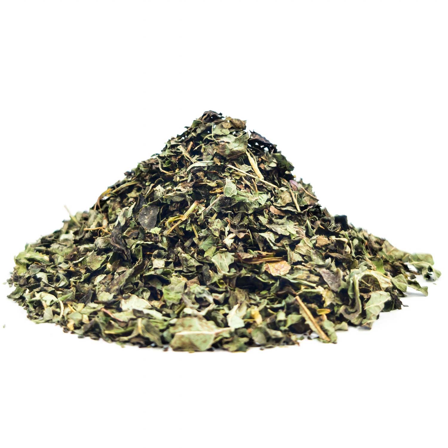 Haufen getrockneter Kräuterblätter