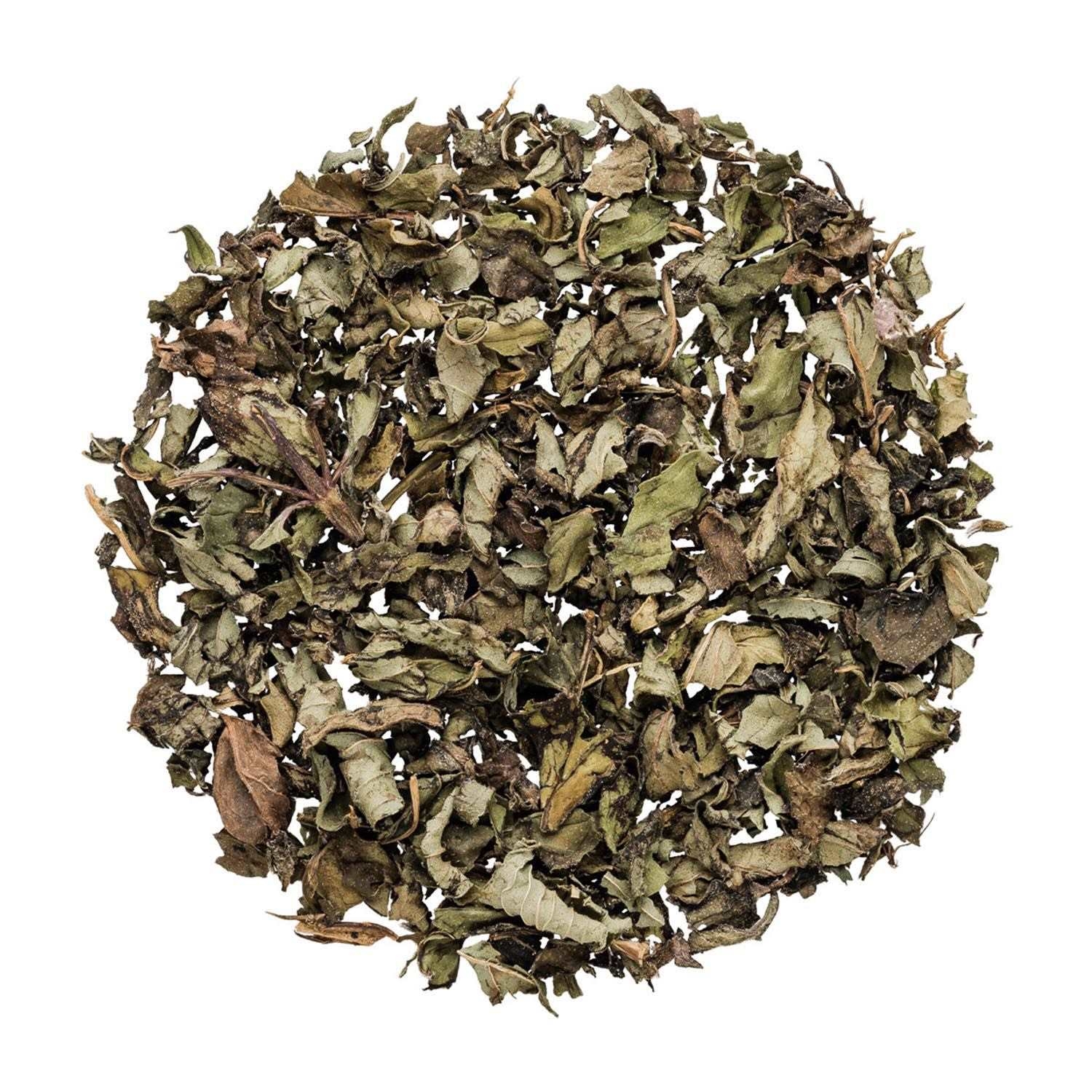 Kreis aus losen getrockneten Pfefferminzblättern, Tee-Blätter, getrocknete Blätter, Kräutertee, Grüntee, Blätterround