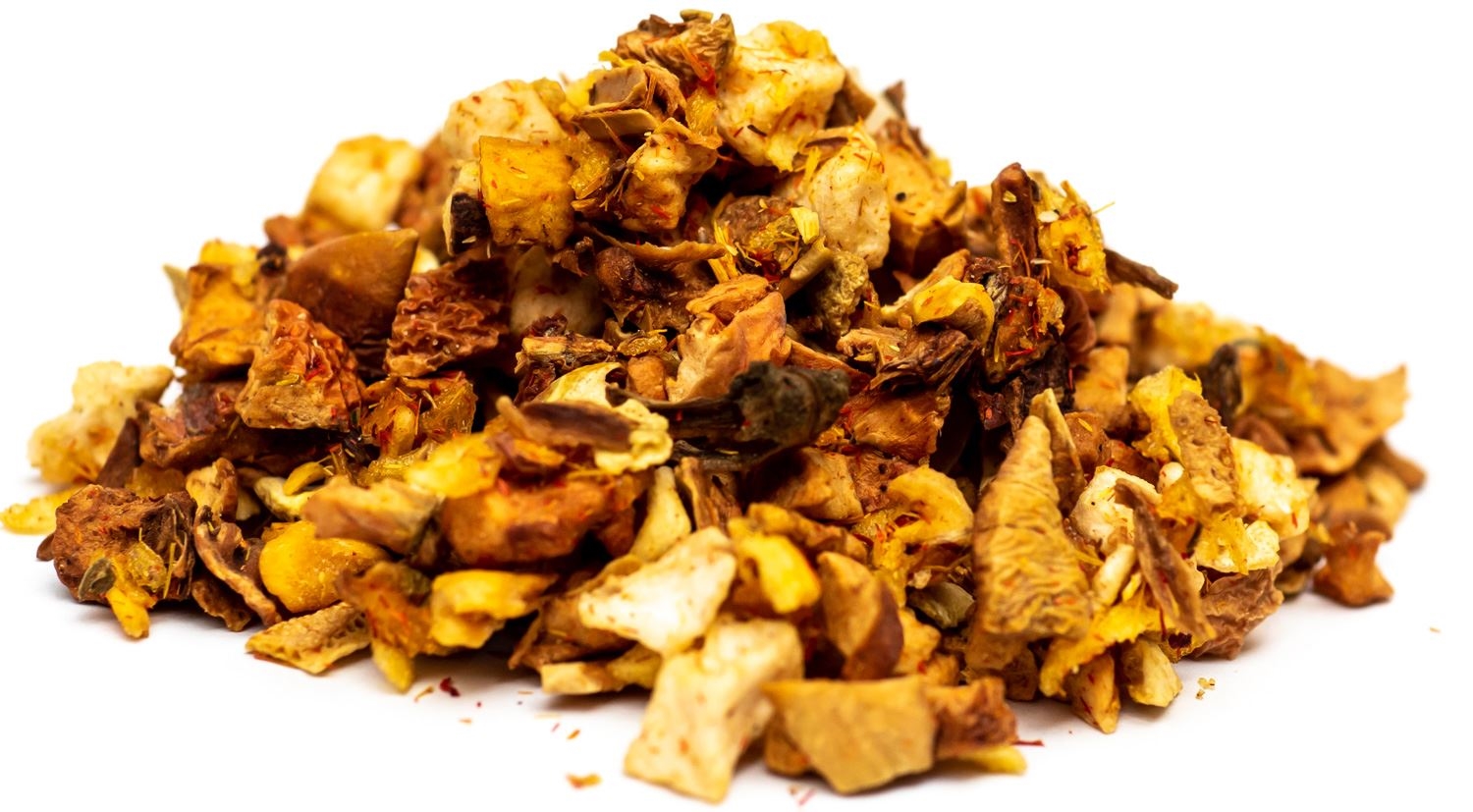 Nahaufnahme einer getrockneten Früchtetee-Mischung, krautchunks, gemüsebruch, trockenfrucht, würzig, knusprig