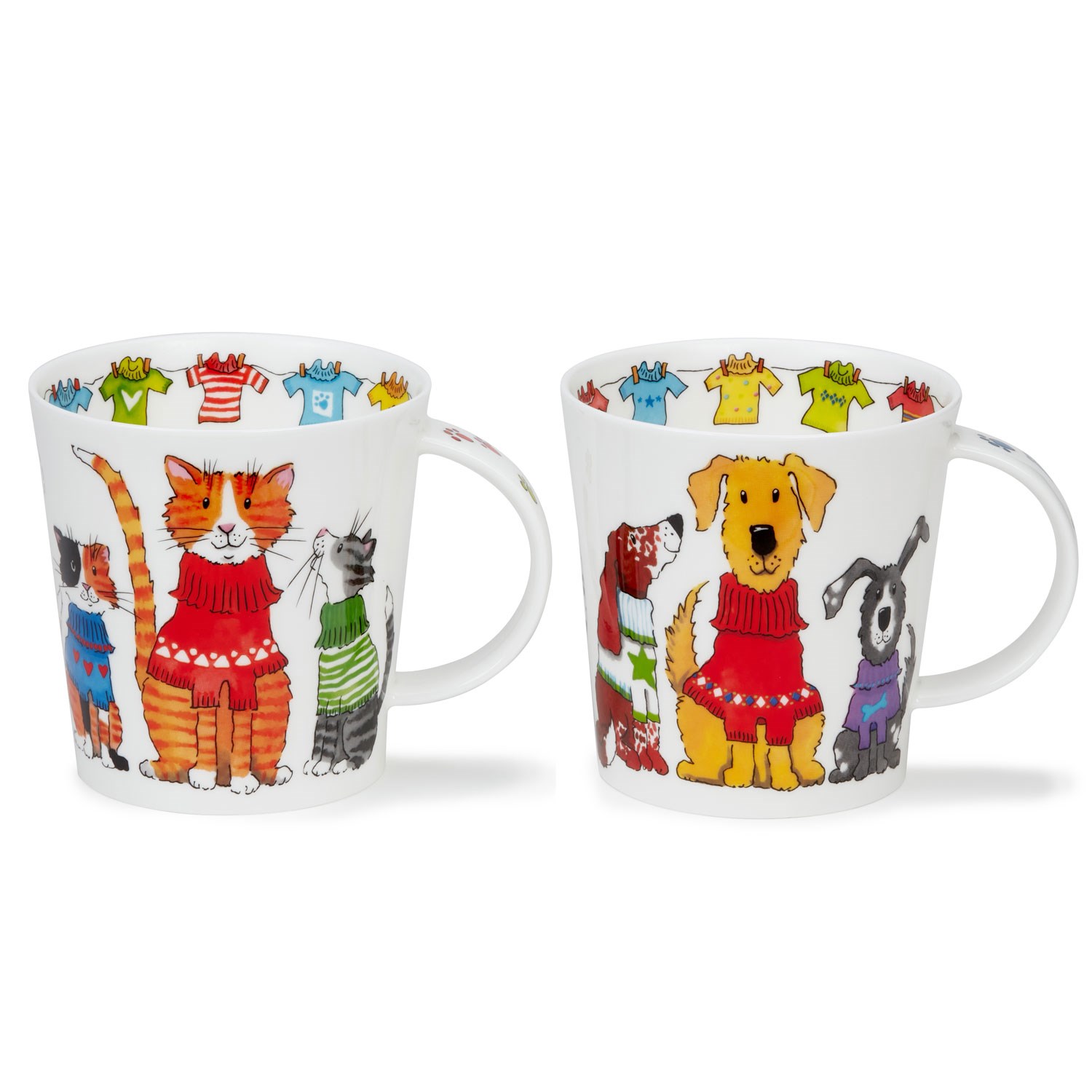 Zwei weiße Porzellanbecher mit farbenfrohen Hunde- und Katzenillustrationen in Pullovern, umrandet von kleinen T-Shirt-Motiven, Tasse, Katzenmotiv, Hundemotiv, Tiermuster, Buntes Design