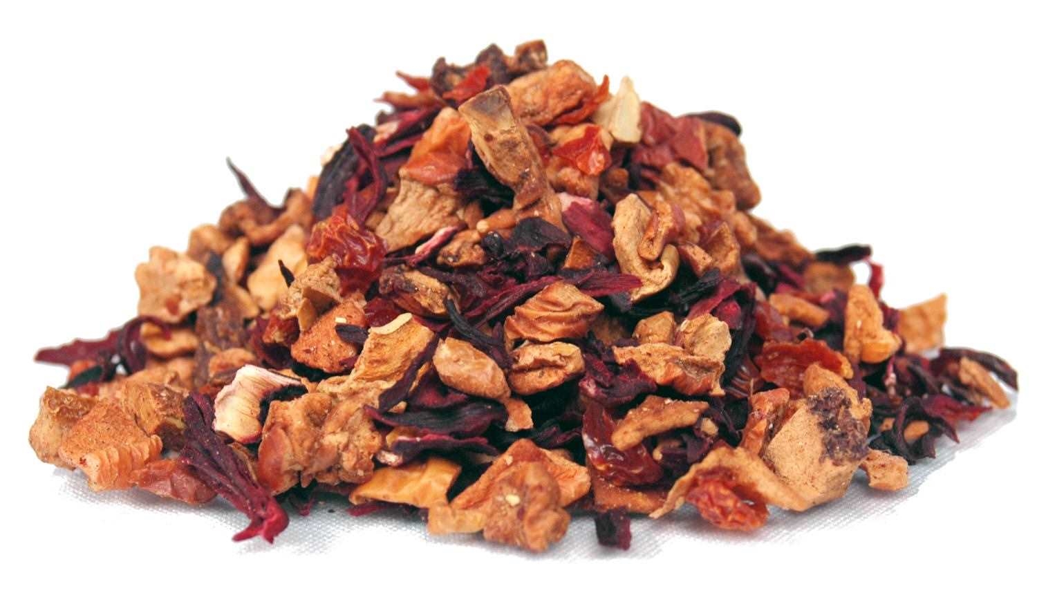 Lose Früchteteemischung mit Apfelstücken und Hibiskus, kräutertee, getrocknete frucht, tee-mischung, hagebutte, rote beeren