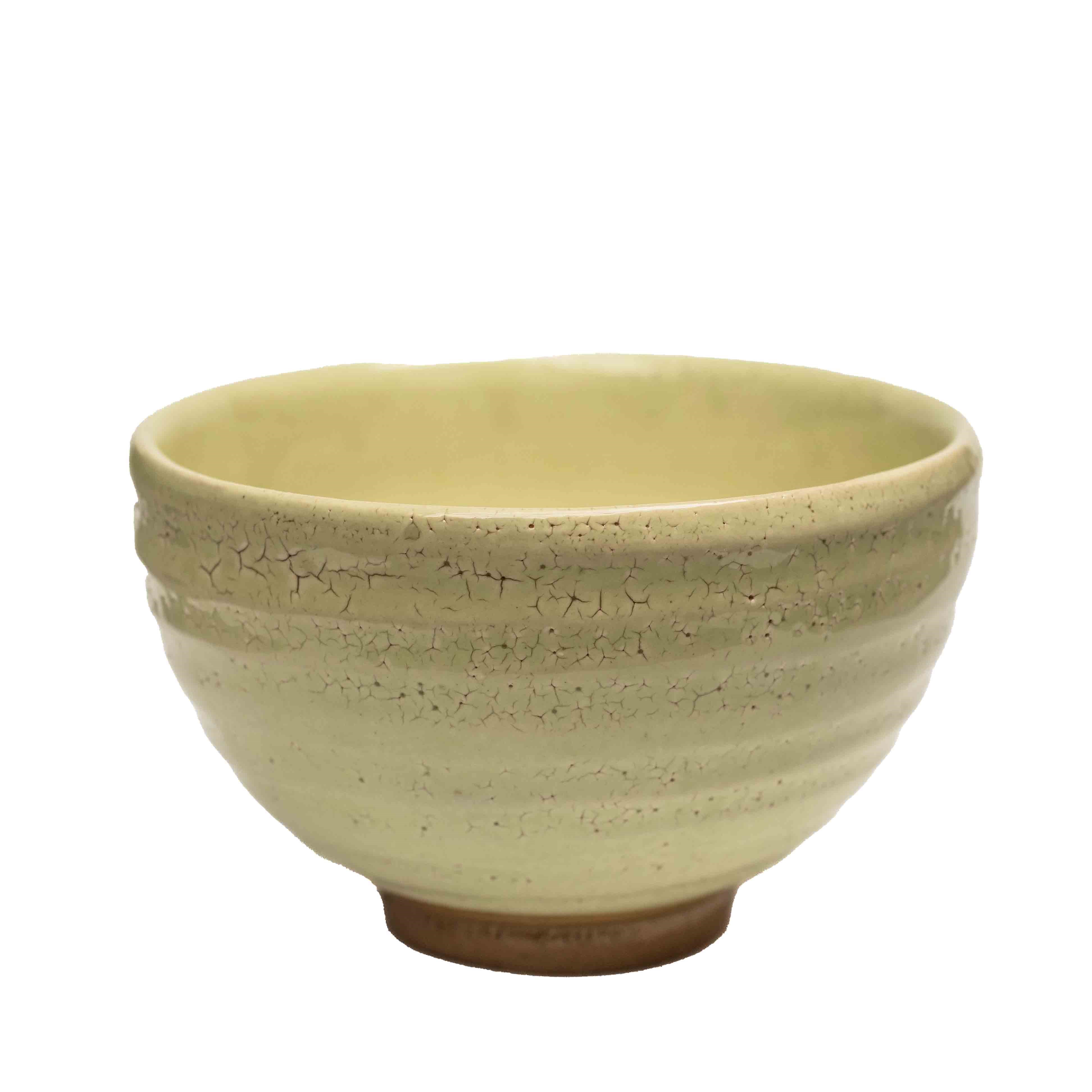 Grüne Keramikschale mit feiner Craquelé-Struktur, Schüssel, Teeschale, Keramik, Grünbraun, Crackle-Glasur