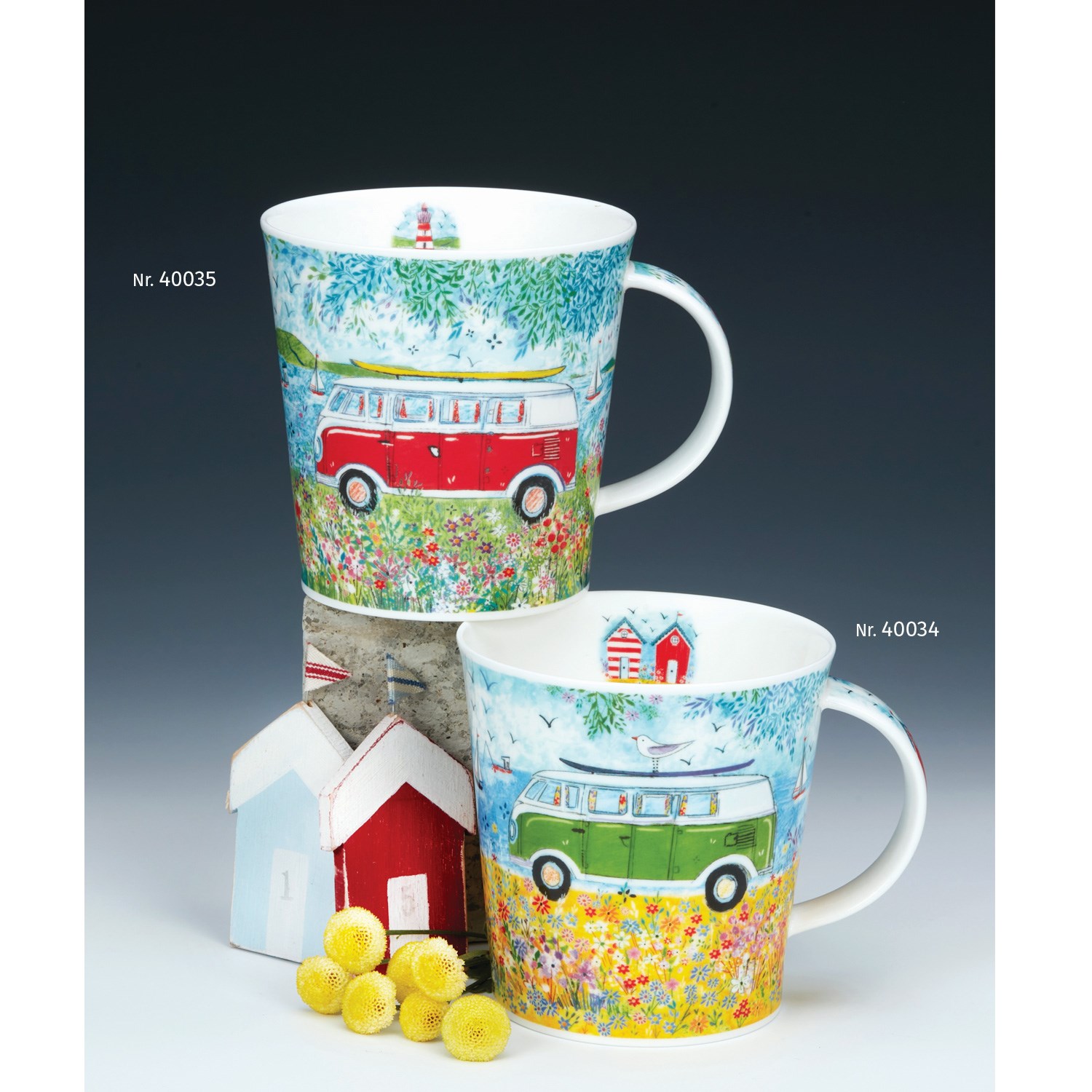 Zwei bunte Kaffeebecher mit Bulli-Motiv und Blumenwiese, 陶瓷杯, 马克杯, 海滩主题, 花园风景, 旅行车图案