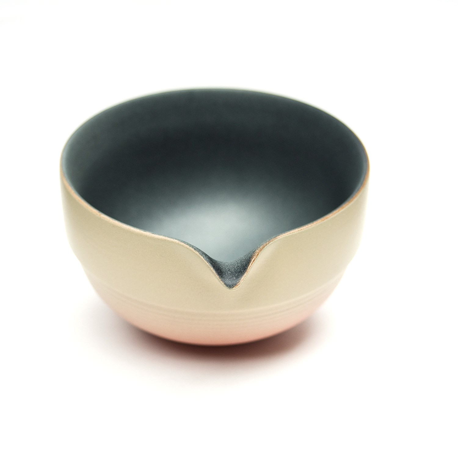 Zweifarbige Keramik Schale mit Ausgussöffnung