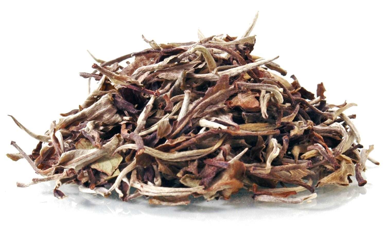 Lose Blätter von weißem Tee Pai Mu Tan, Teesortierter Tee, lose Blätter, Pflücktee, Holziger Tee, Brennnessel?