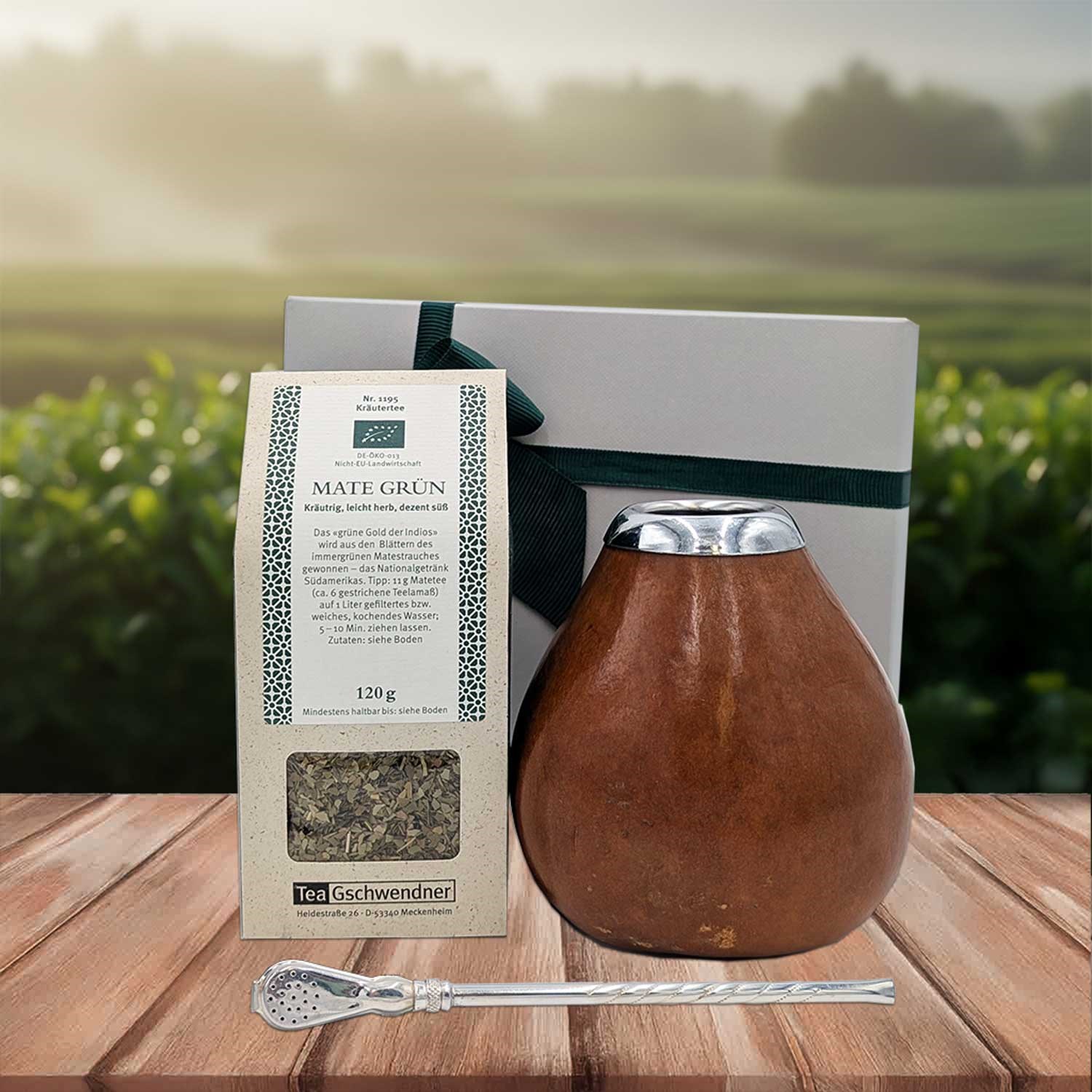Mate Magic: grüner Mate-Tee mit Cuia-Kürbisbecher und Bombil, Tee, Teekanne, Kaffeekanne, Tee-Set, Kräutertee