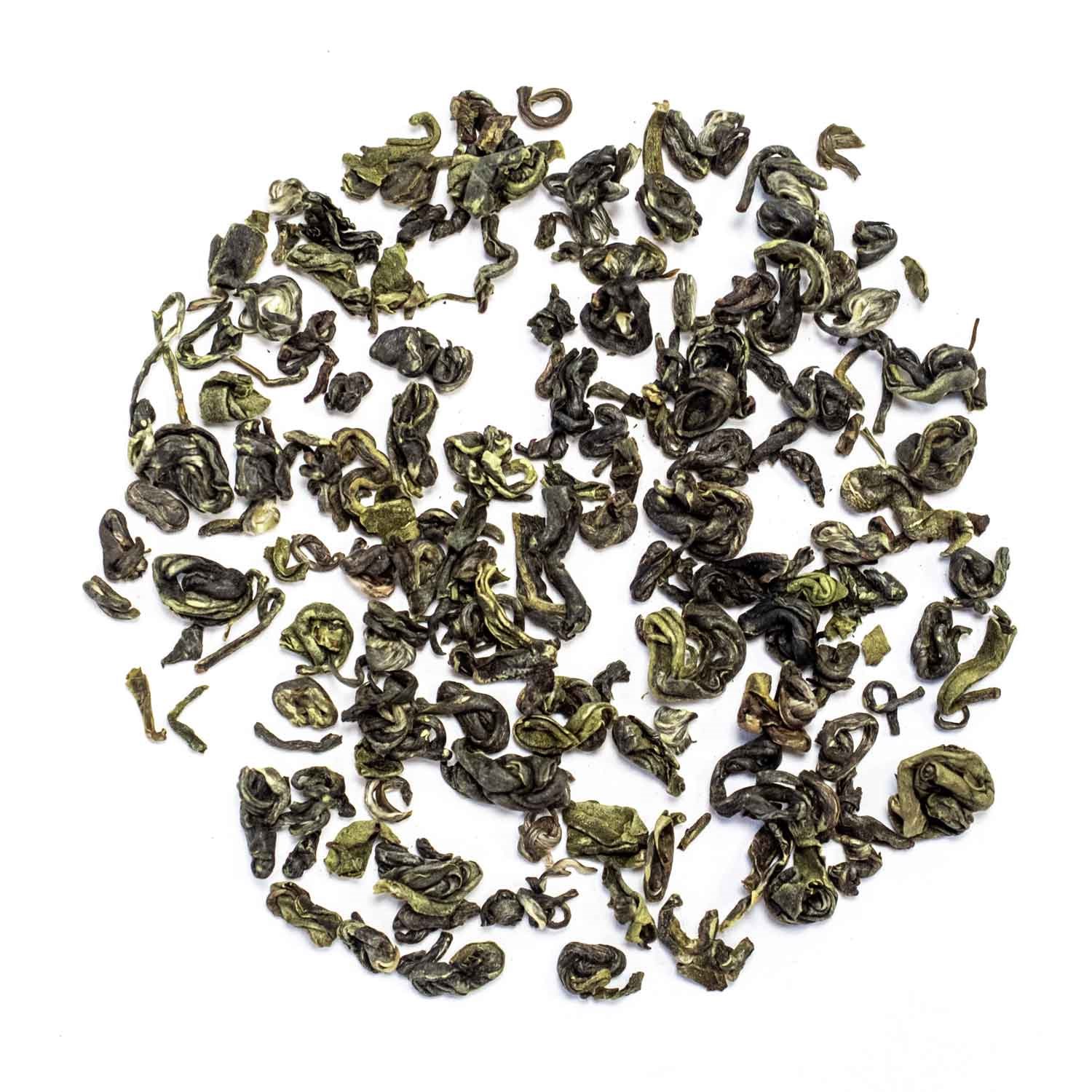 Getrocknete Blätter von chinesischem Grüntee Gunpowder