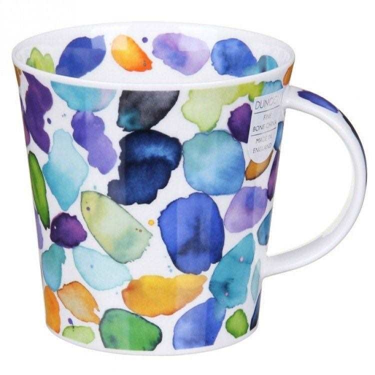 Weiße Porzellantasse mit buntem Aquarellmuster, Tasse, Becher, Kaffeebecher, Porzellan, Muster watercolor