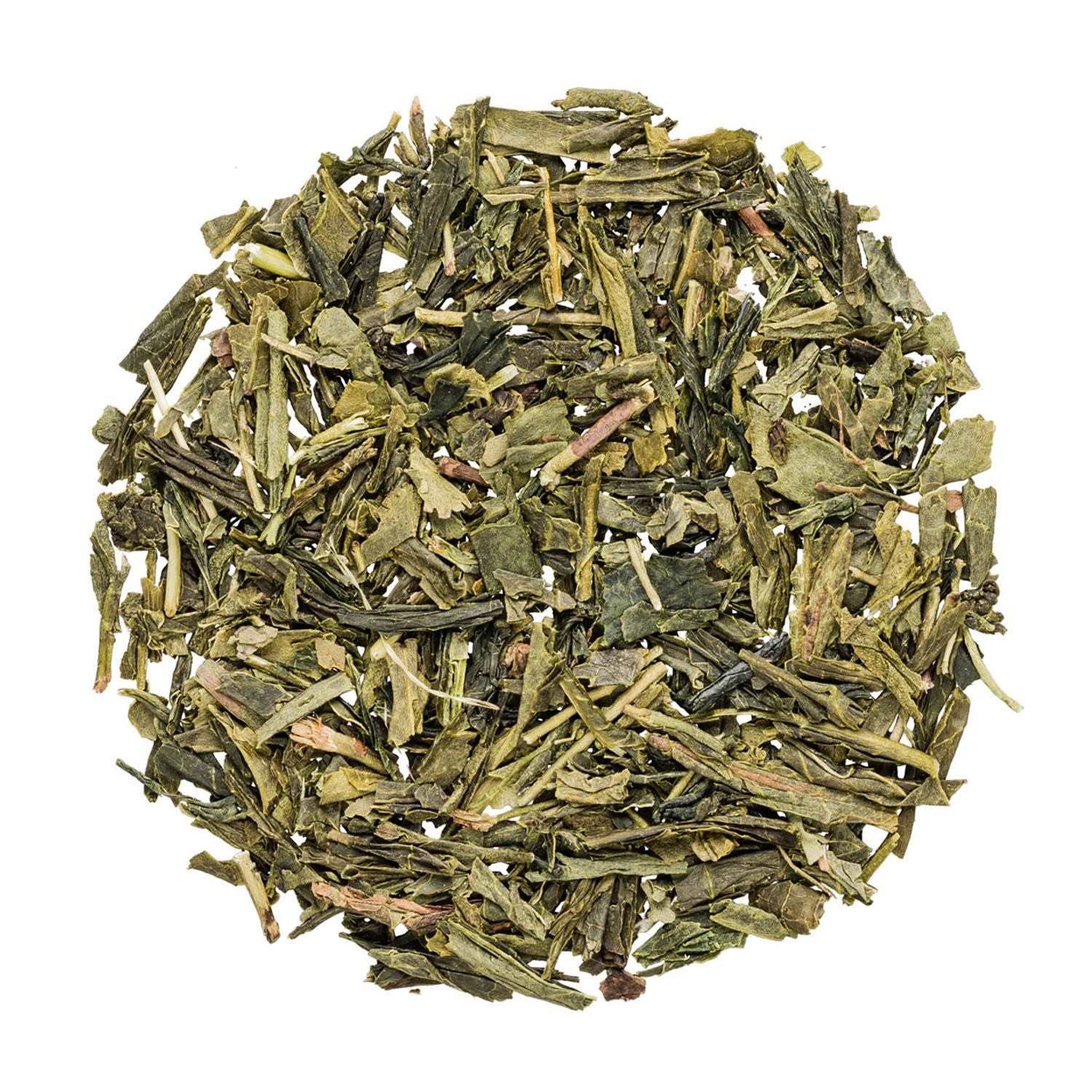 Nahaufnahme von losem grünem Sencha-Tee, tee, grüner tee, lose blatt, krauttee, blattiges