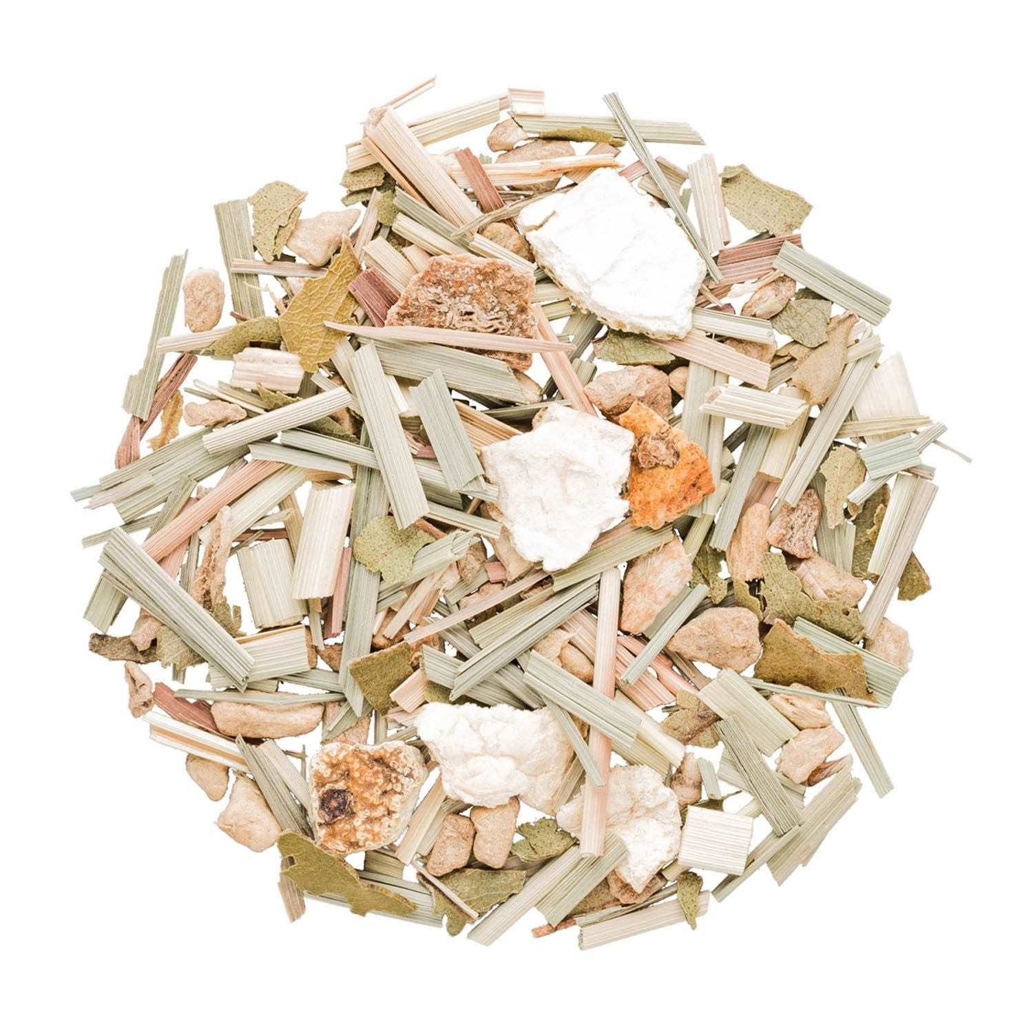 Lose Kräutertee-Mischung mit Zitronengras und Fruchtstücken, blätter, zerschnitten, kräuter, mulch, stücke