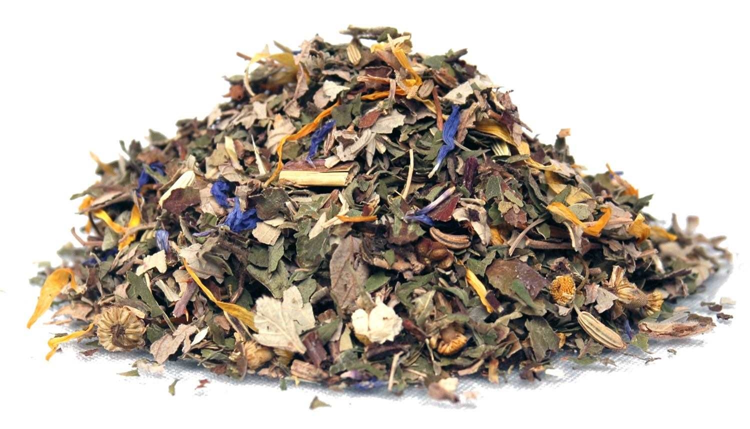 Haufen loser bunter Kräutertee-Mischung, Kräutertee, Teeblätter, Gemischter Tee, Blüten, Lose Teeblätter