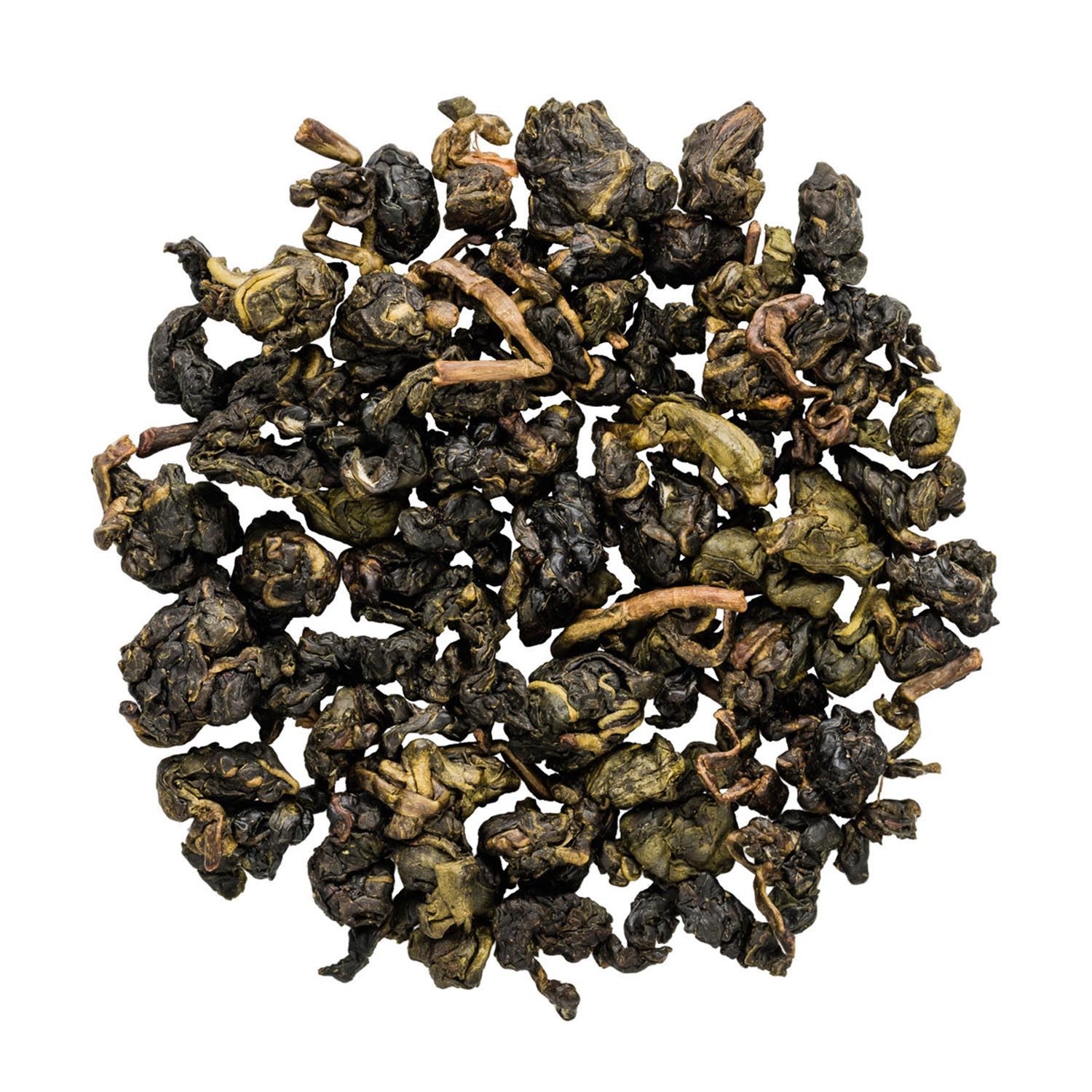Nahaufnahme von losem Oolong-Tee, Teesort/Art, Blätter, schwarzgrün, getrocknet, Knospe?