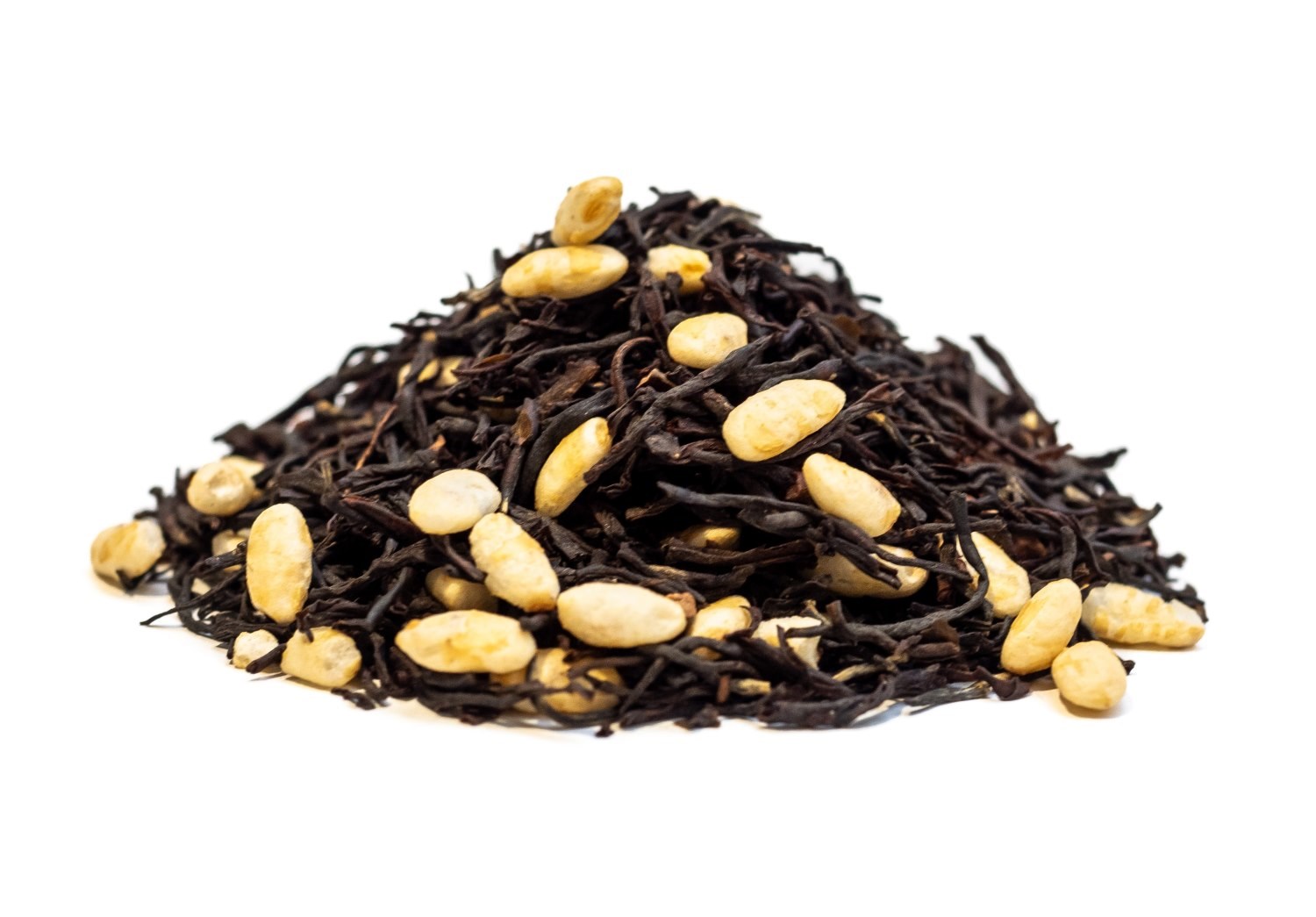 Haufen Genmaicha Tee mit geröstetem Reis, Schwarztee, Tee, lose Blätter, Geröstete Pekannüsse, Kräutertee, Pflanzenprodukt